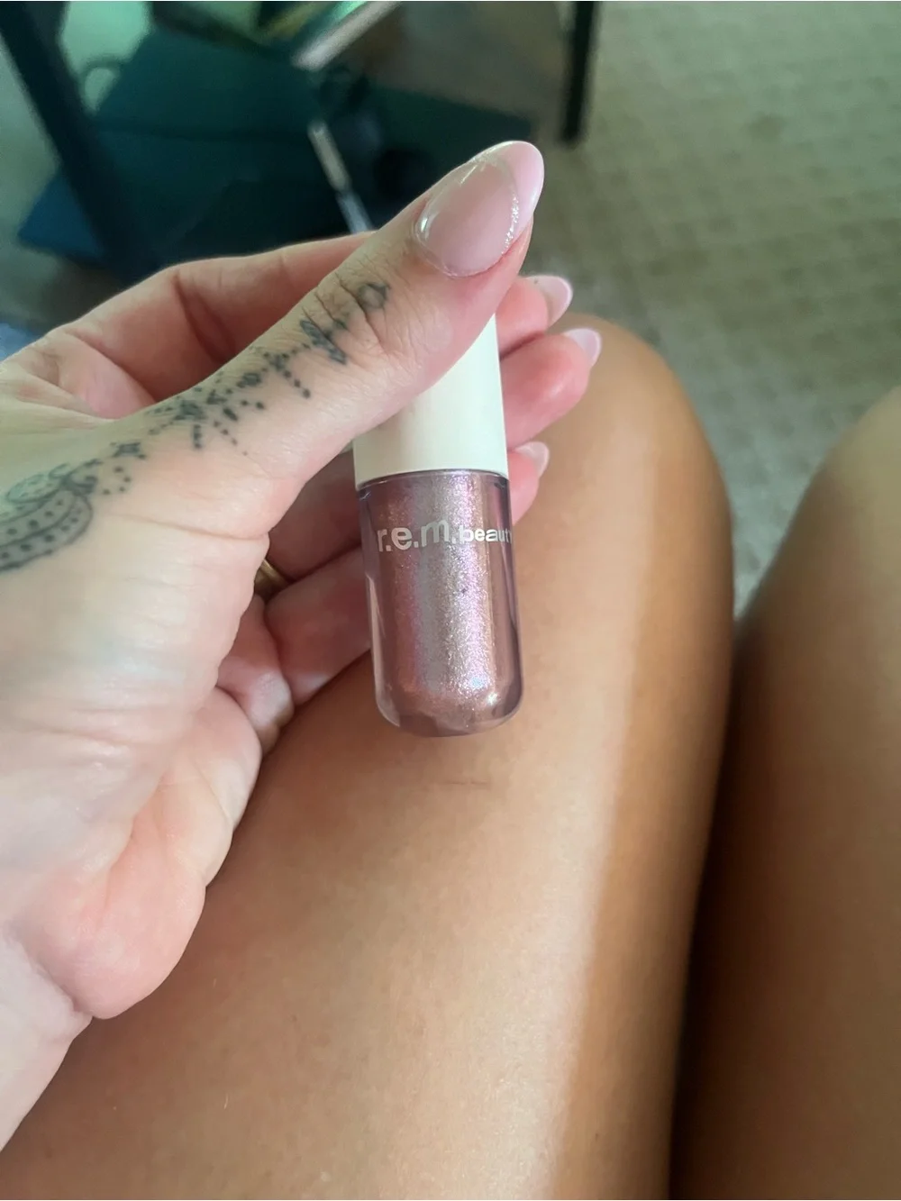 REM Liquid Eyeshadow